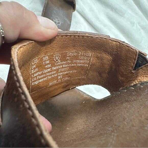 Ariat Brown Leather Sandals t strap with Silver Accent size 9 wedge cowgirl - Picture 14 of 14